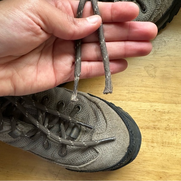 Columbia Trail Meister Hiking Boots - Picture 8 of 8